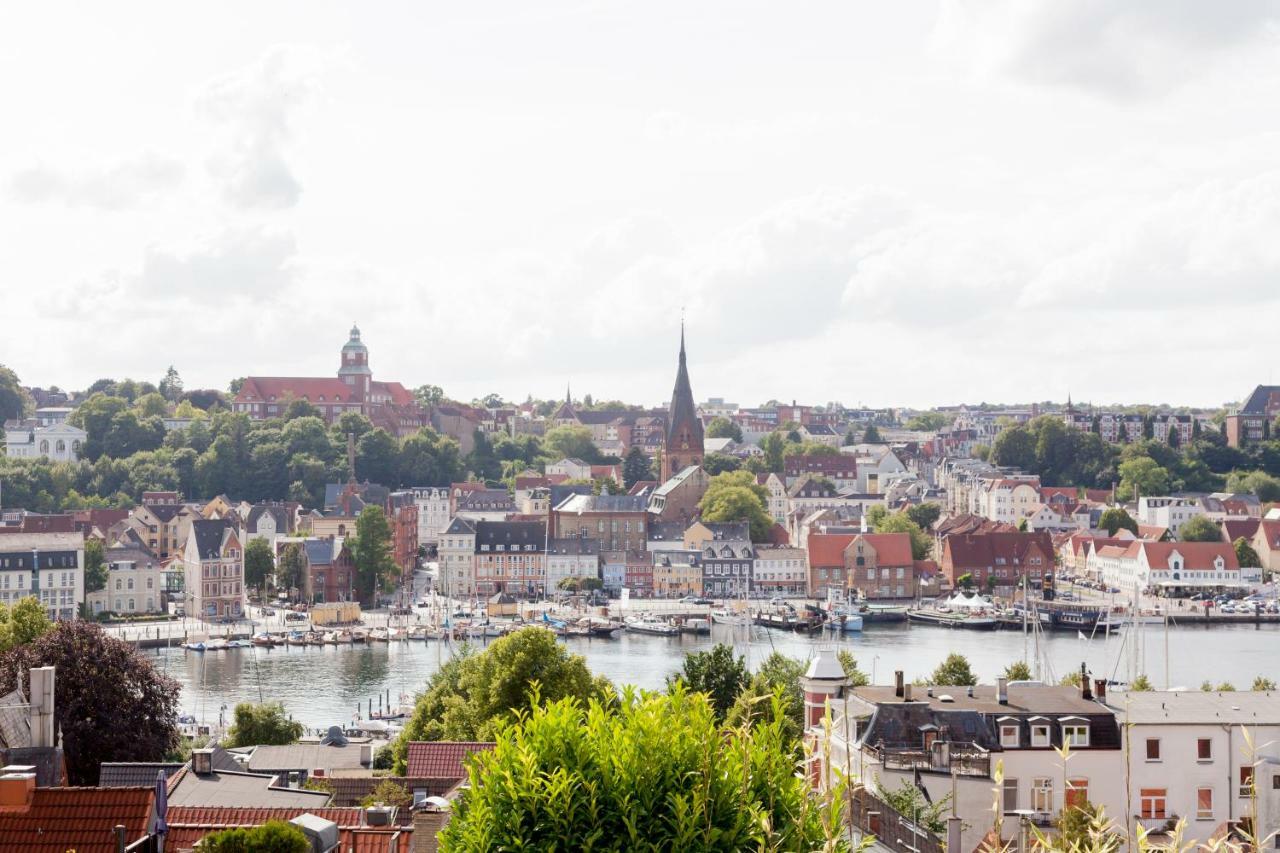 Stadtvilla Mit Hafenpanorama Flensburg Exterior photo